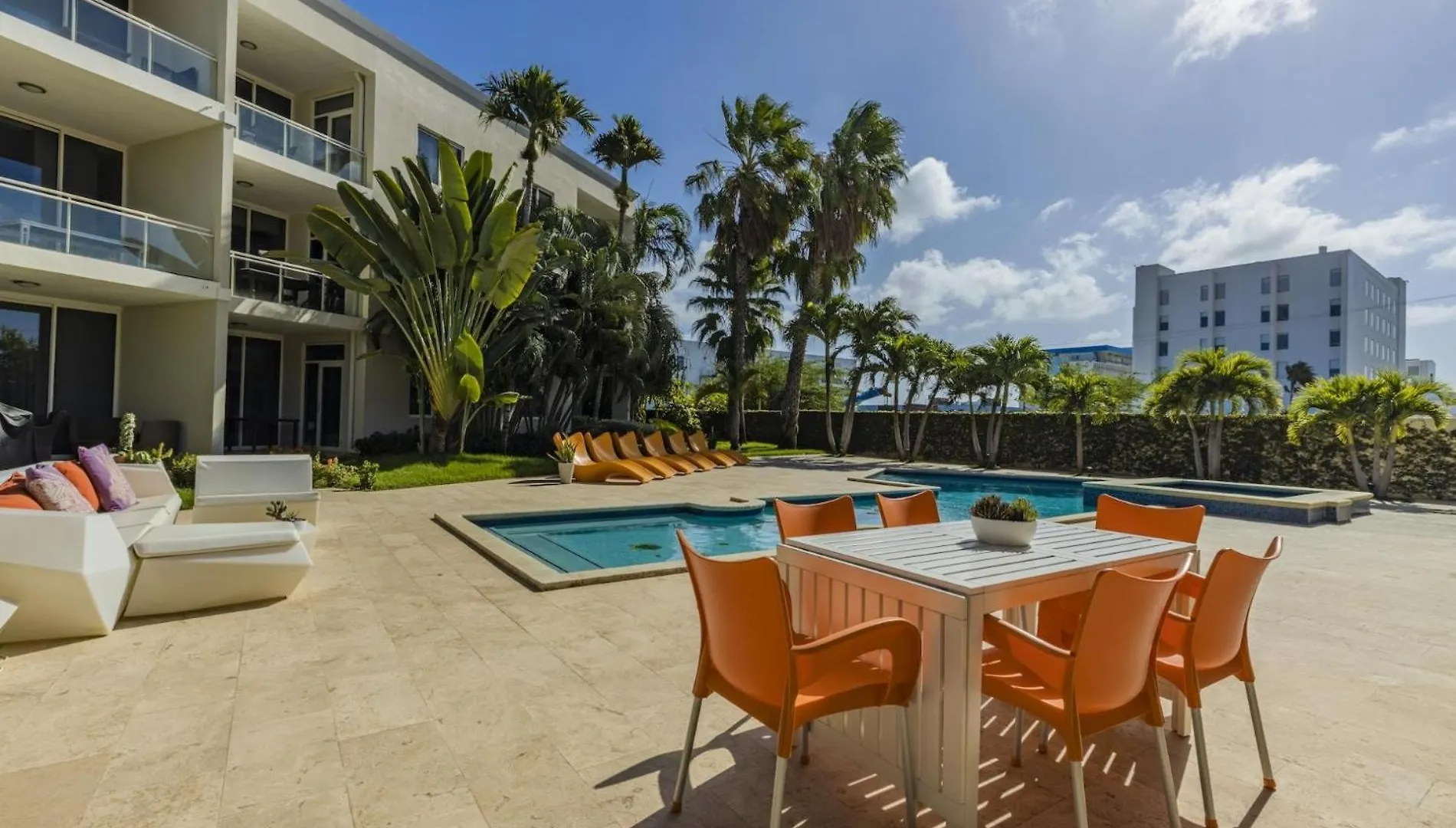 Apartamento 4 Bedrooms Modern Condo At Walking Distance From Eagle Beach Palm Beach Aruba