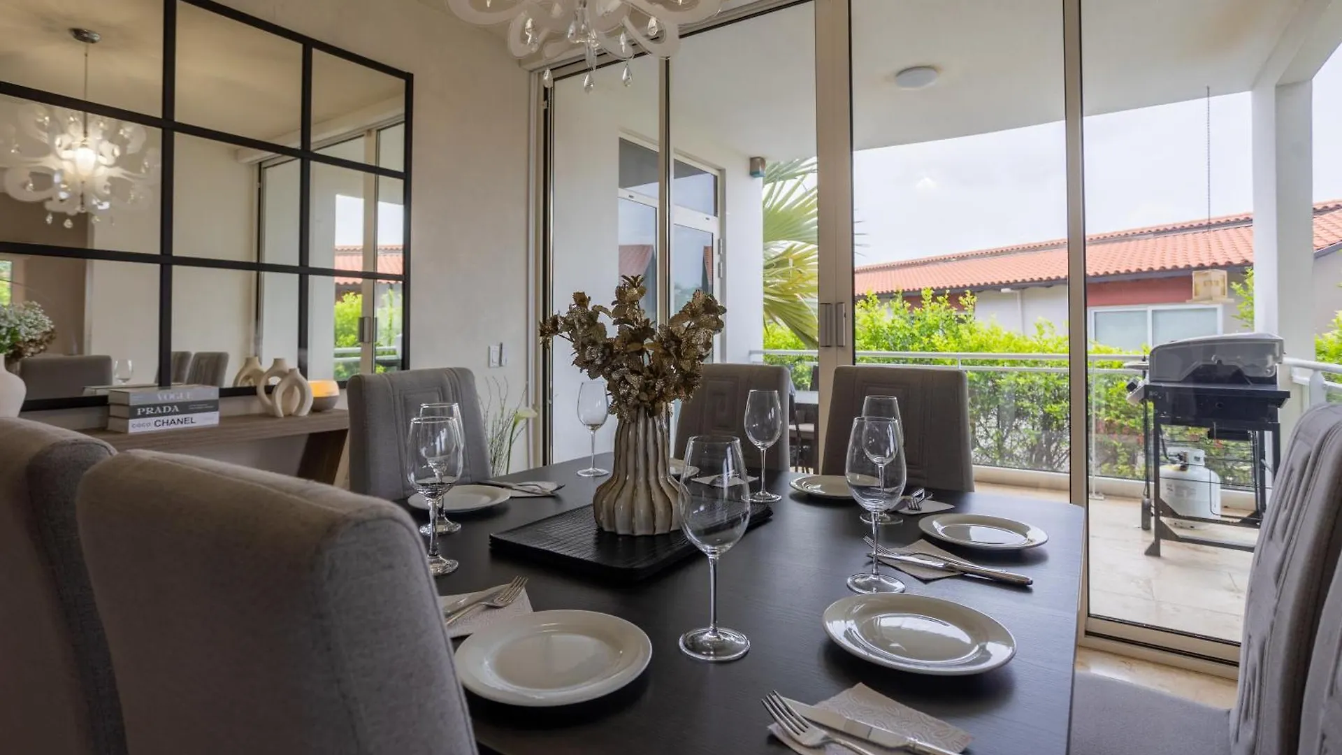 4 Bedrooms Modern Condo At Walking Distance From Eagle Beach Palm Beach Apartamento